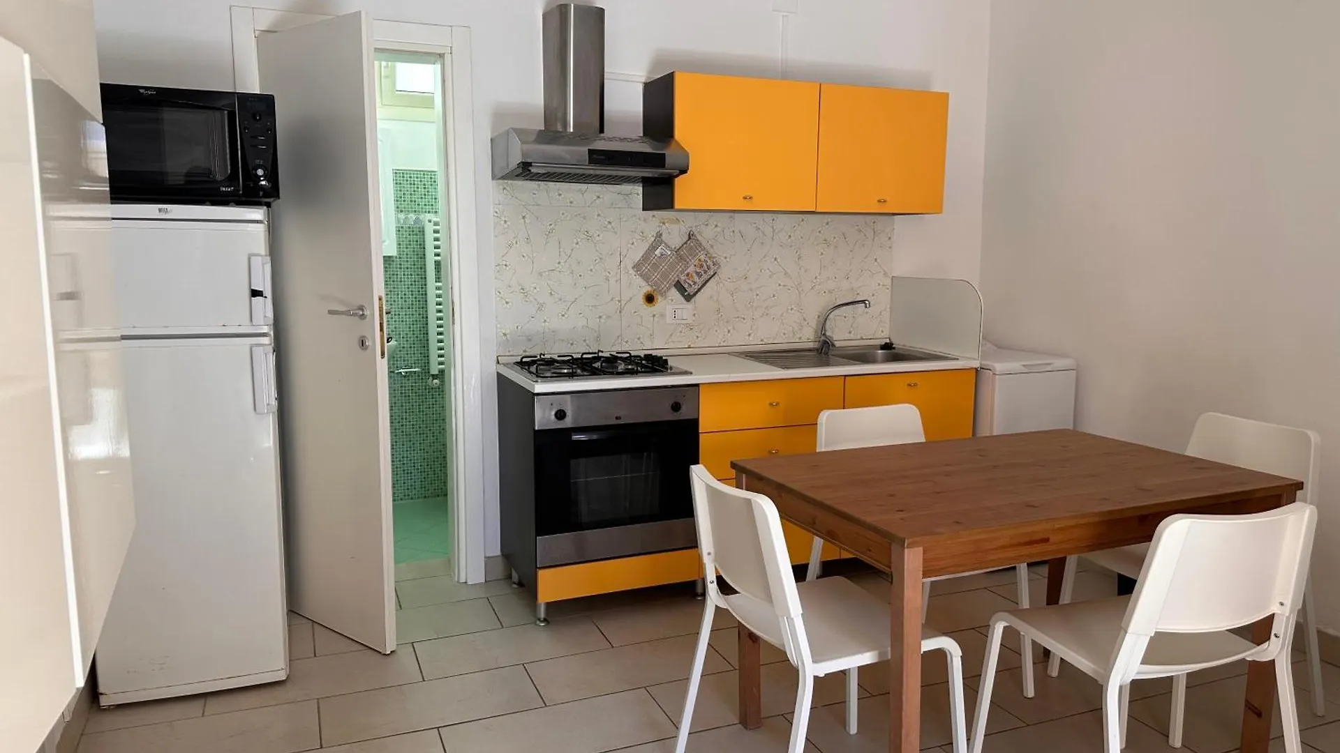 Hotel apartamentowy Rimini Beach Residence 200 Mt Dal Mare - Il Lupo Affitta