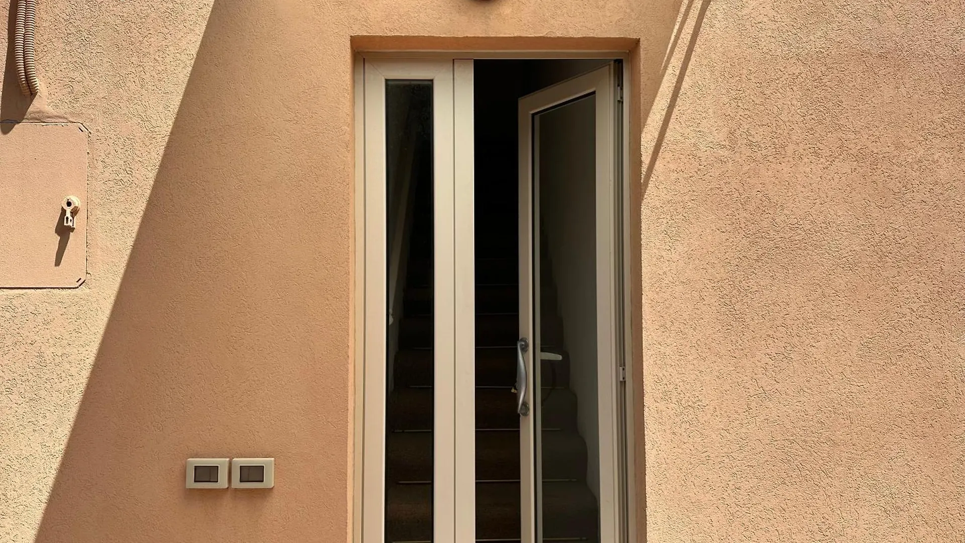 Hotel apartamentowy Rimini Beach Residence 200 Mt Dal Mare - Il Lupo Affitta