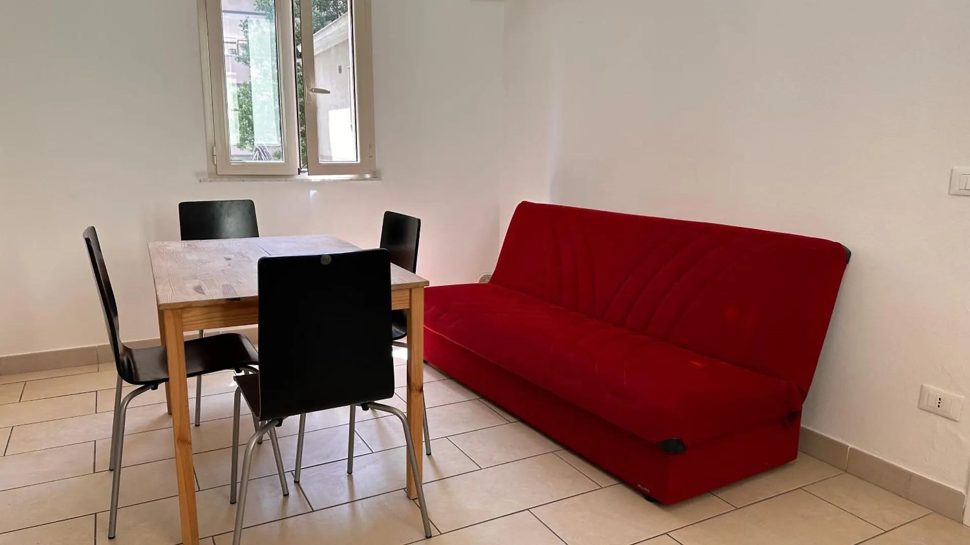 Hotel apartamentowy Rimini Beach Residence 200 Mt Dal Mare - Il Lupo Affitta