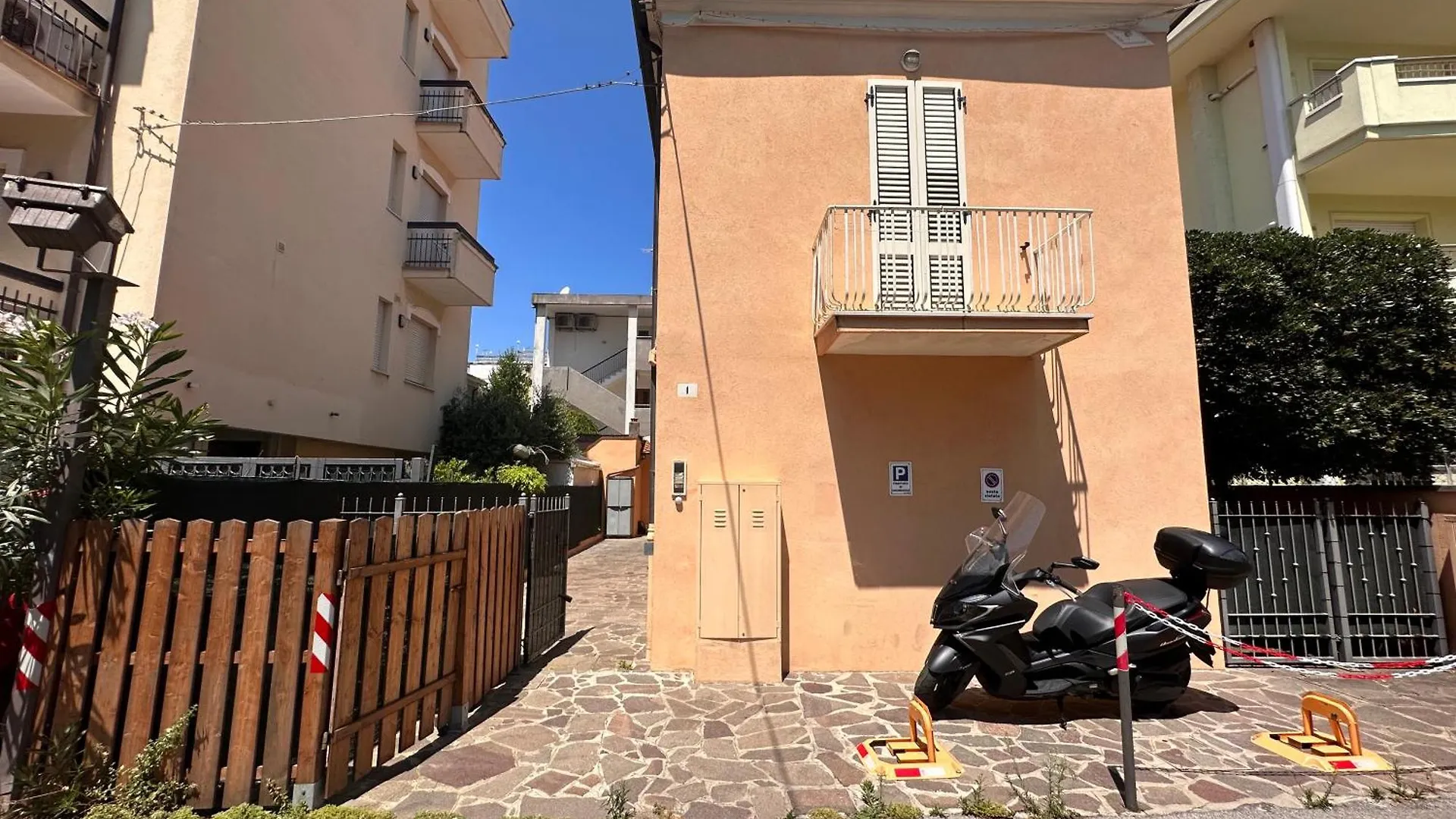Ξενοδοχείο με διαμερίσματα Rimini Beach Residence 200 Mt Dal Mare - Il Lupo Affitta